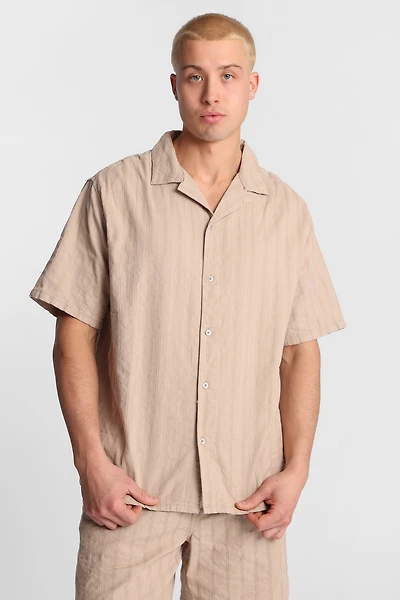 Chemise texturée boutonnée