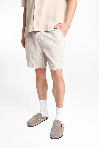 Short texturé à rayures multiples