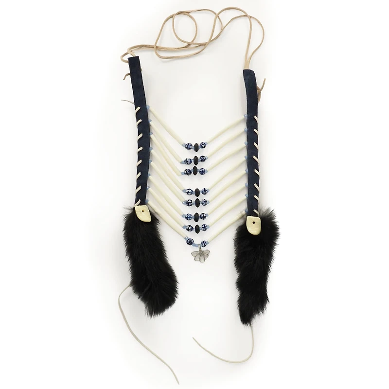 Collier en cuir bleu Tammy Loewen