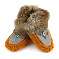 Tammy Loewen Ladies 6.5/7 Moccasins