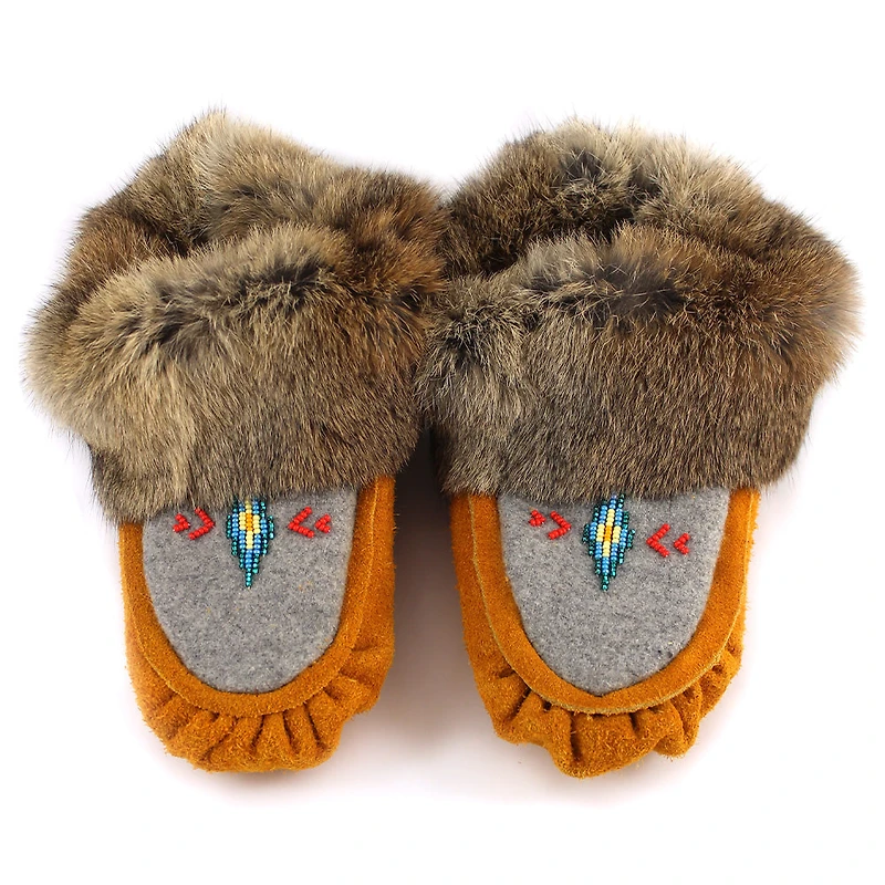 Tammy Loewen Ladies 6.5/7 Moccasins