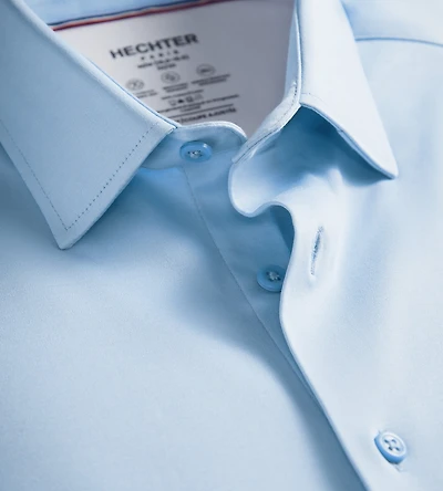 Chemise habillée en maille beurre, coupe ajustée