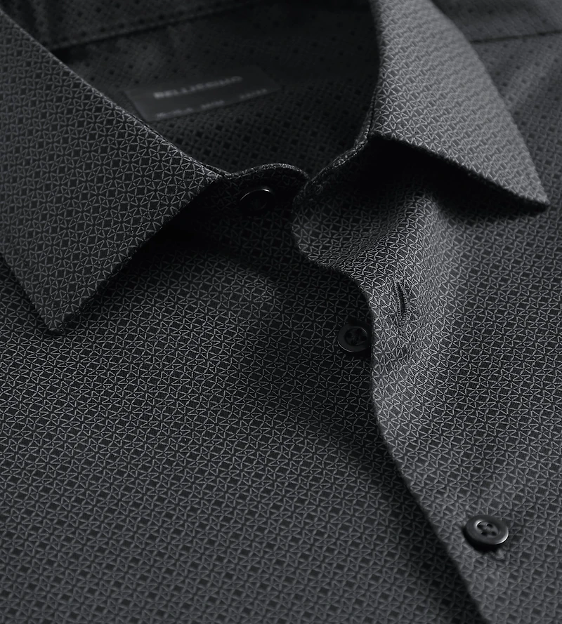 Chemise habillée en satin stretch coupe ajustée