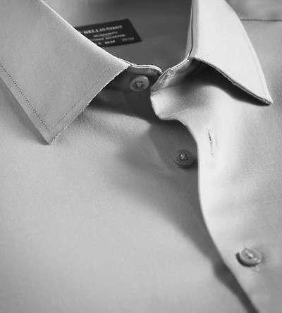 Chemise habillée en satinette sans repassage coupe moderne
