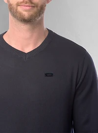 Men's basic v-neck sweater