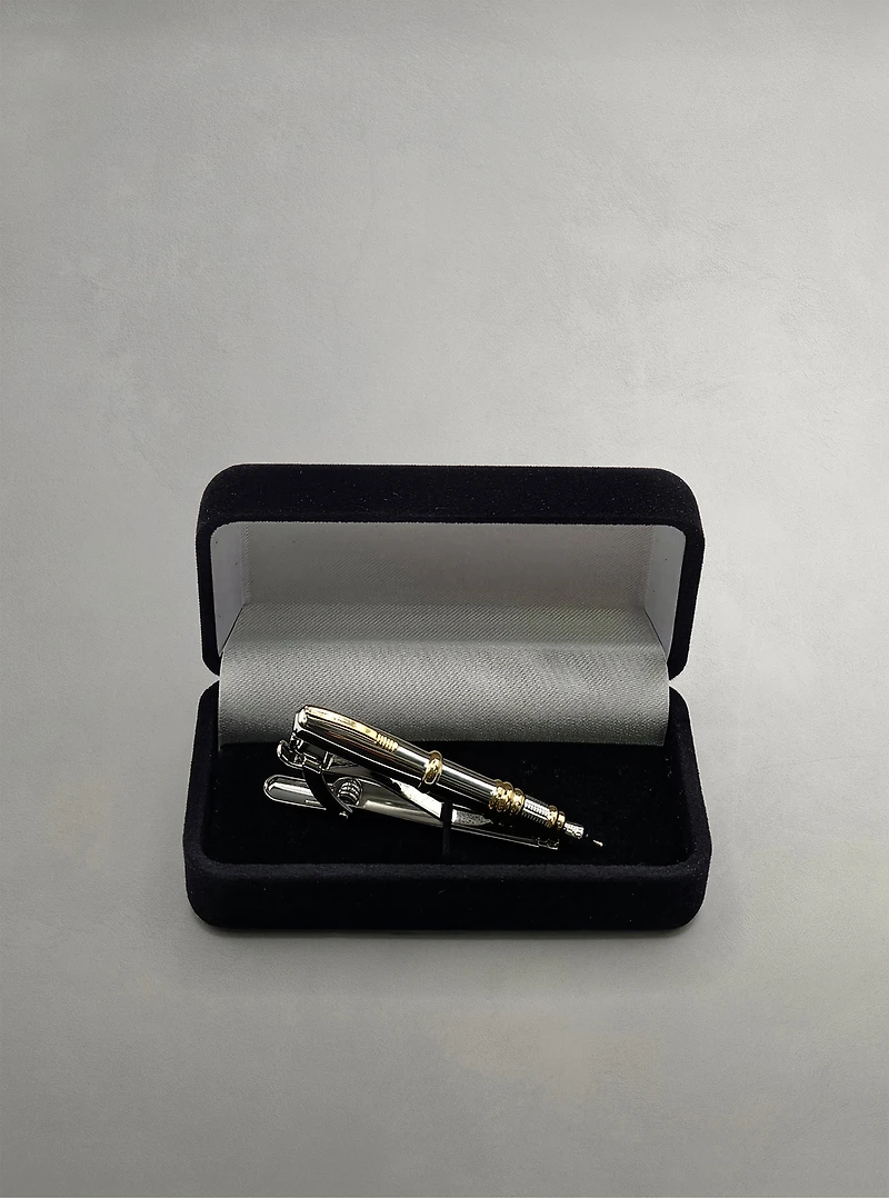 Pince à cravate pour homme