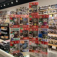 EM MARVEL/DC WEB ONLY LOT: BATMAN / FLASH SUPERMAN THE JOKER AVENGERS WANDAVISION SPIDERMAN **WEB ONLY**