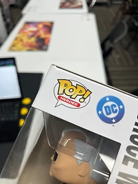 Funko Pop! DC Heroes: Batman Beyond - Bruce Wayne & Ace #550 [Funko Limited Edition - 9,500pcs]