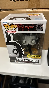 FUNKO POP! ERIC DRAVEN WITH CROW #1429 *GLOW* (HT EXCL.)