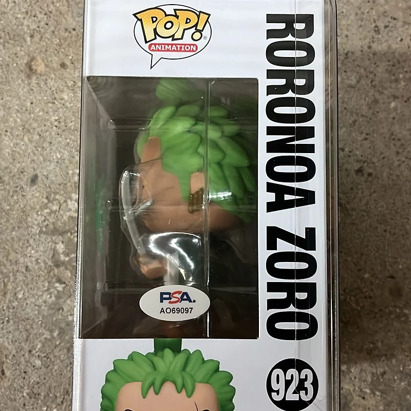 Funko Pop! Anime: One Piece - Roronoa Zoro #923 SIGNED BY MACKENYU