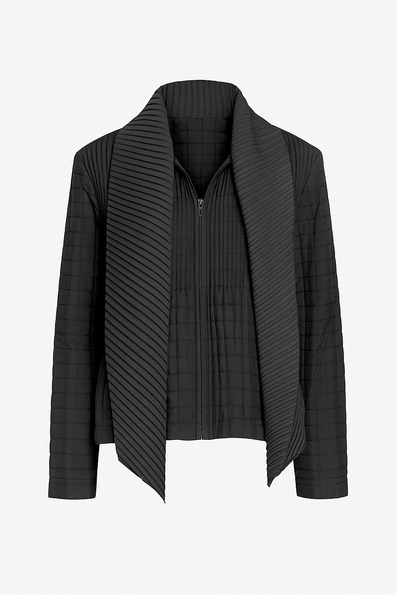 La veste plissée avec écharpe