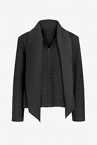 La veste plissée avec écharpe