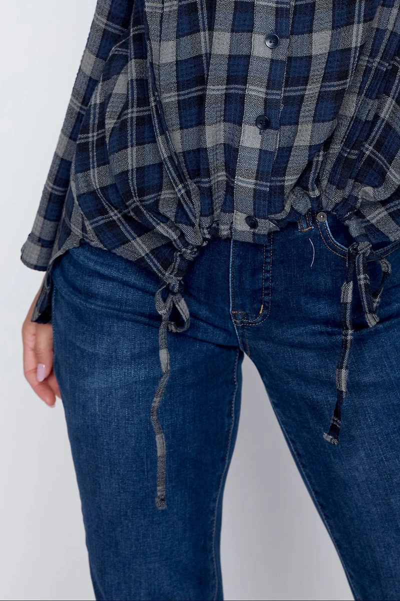La blouse à carreaux avec ourlet cordon