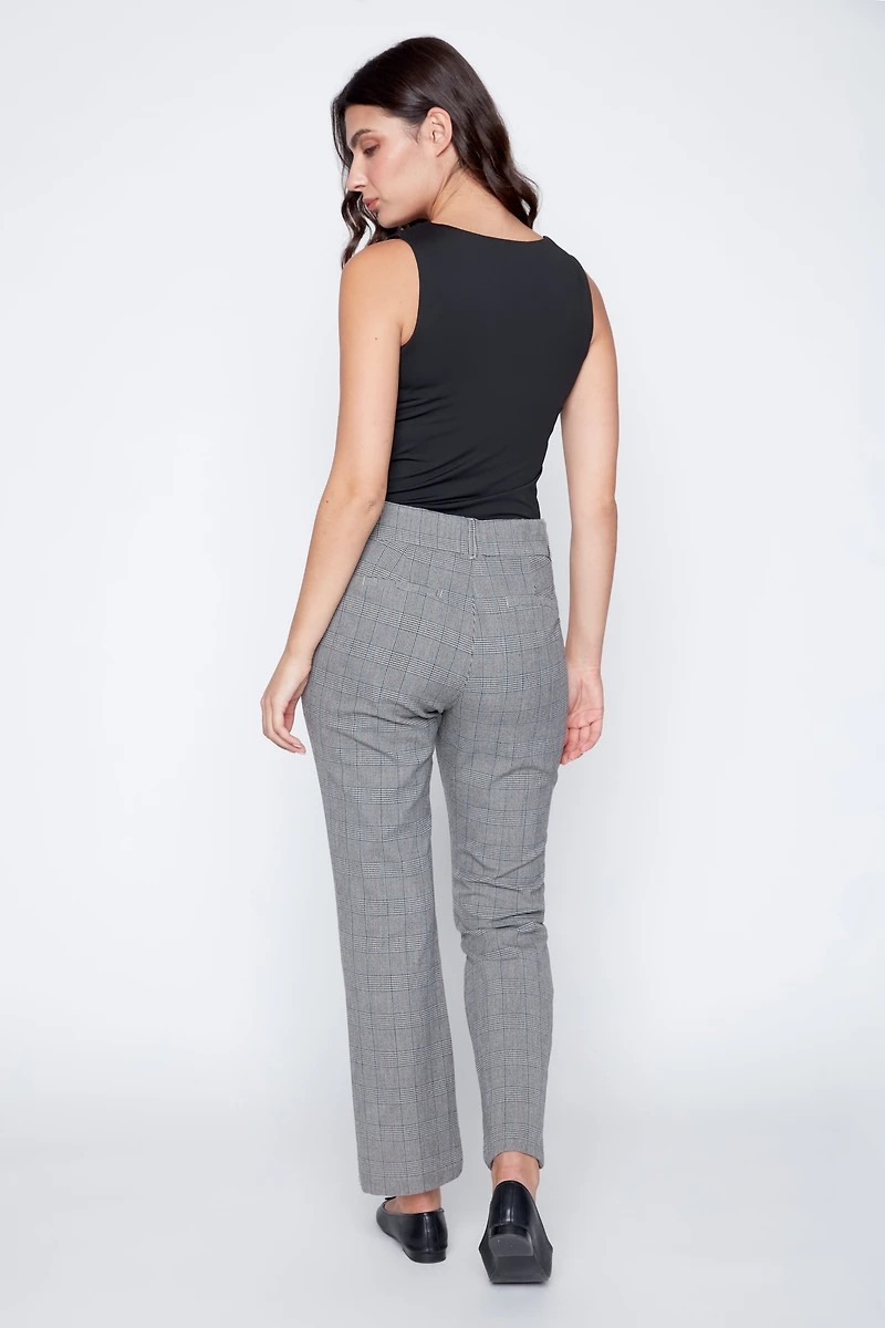 Le pantalon à carreaux
