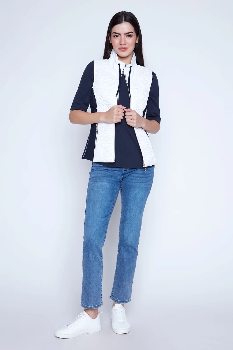 Le gilet matelassé à motifs floraux