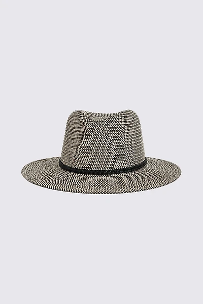 Le chapeau de cowboy western tressé