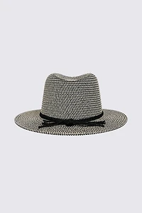 Le chapeau de cowboy western tressé