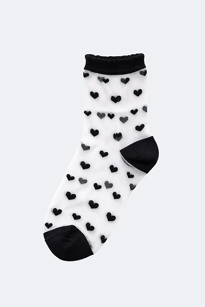 Sheer heart pattern ankle socks