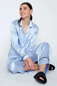 L'énsemble pyjama en satin à imprimé animalier