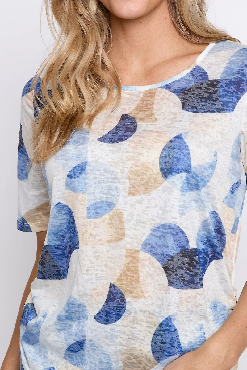 Le T-shirt imprimé à manches au coude dévoré
