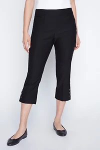 Le capri en bengaline avec boutons-pression