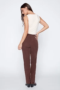 Le pantalon  jambe droit en velours côtelé