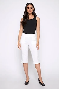 Straight leg textured Bermuda
