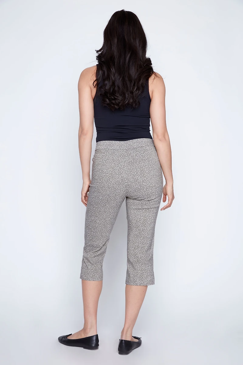 Slim leg printed capri