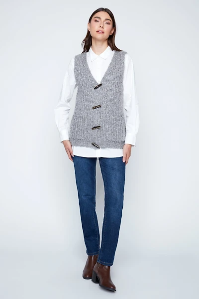 Sweater vest with pockets