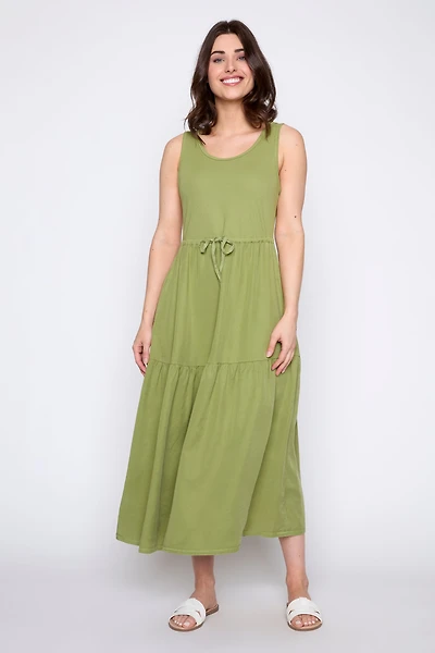 La robe à volants uni