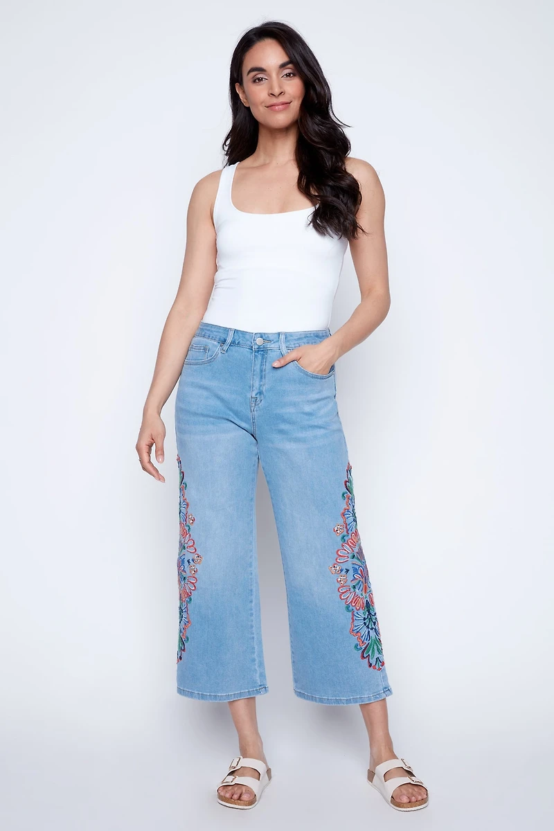 Wide leg embroidered denim capri