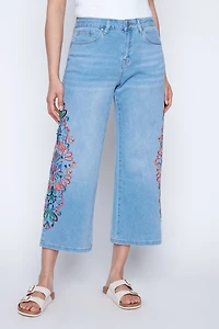 Le capri en denim brodé à jambes larges