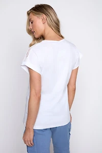 Le T-shirt en coton avec bordure crochet