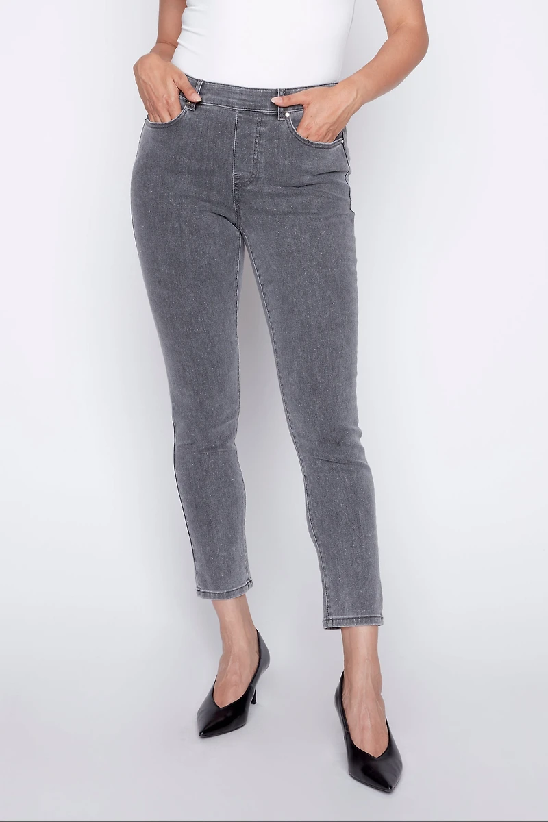 Le jean jambe étroite pailleté