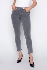 Le jean jambe étroite pailleté