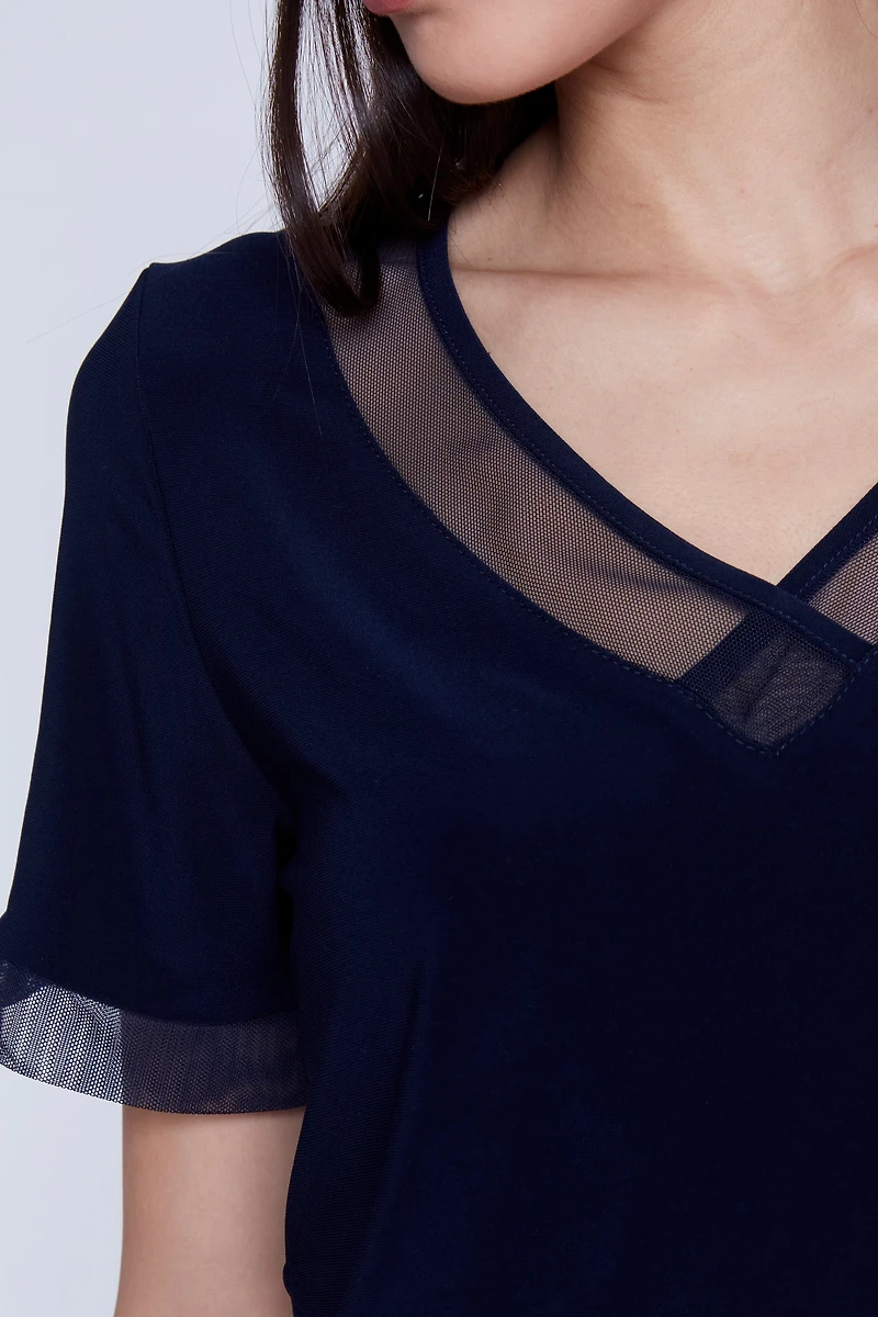 Mesh trim printed top