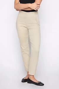 Pull on slim leg capri