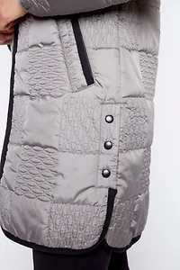 Quilt jacket with snap detail