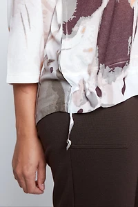 Abstract print top