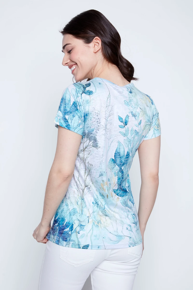 Le T-shirt à imprimé floral aqua dévoré