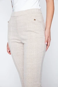 Le pantalon à carreaux enfiler