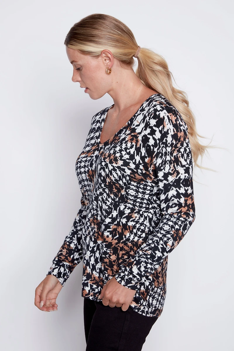 Houndstooth design sweater