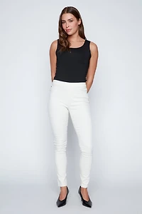 Le pantalon à enfiler coloré