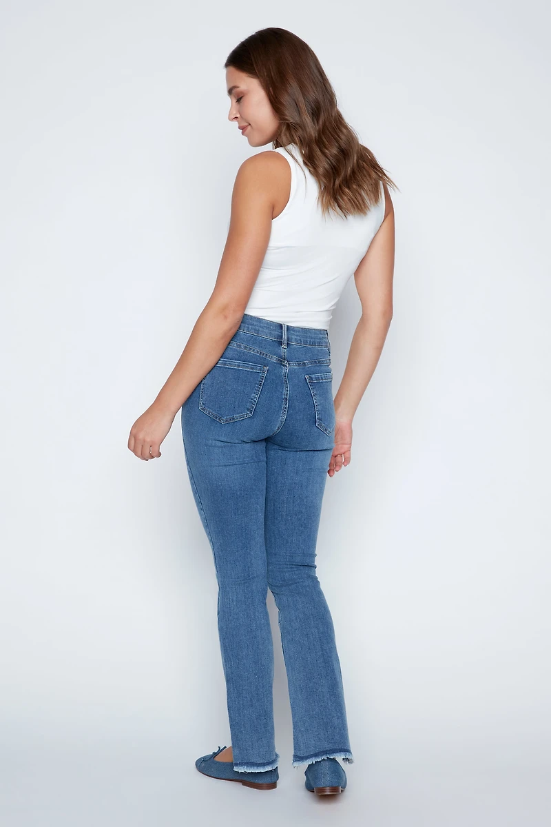 Slim leg hem detail jean
