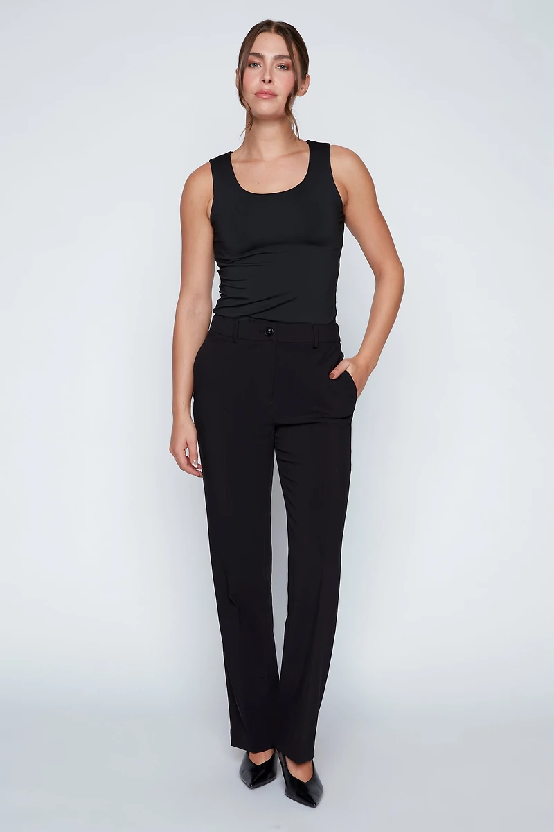 Le pantalon à jambe droite