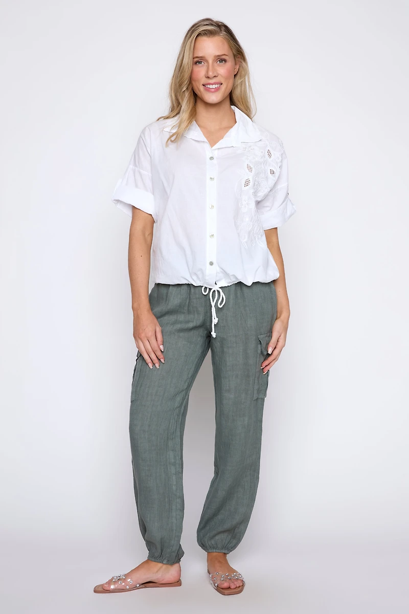 La blouse en coton brodée devant