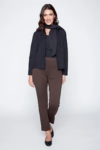 La veste plissée avec écharpe