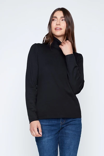 Le pull col roulé uni