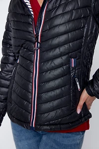 La veste matelassée à bordure contrastée