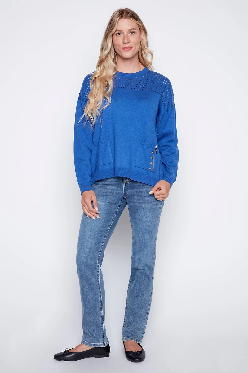 Le pull avec détails au crochet